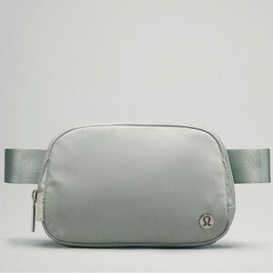 Lululemon Everywhere Belt Bag 1L Jade Grey